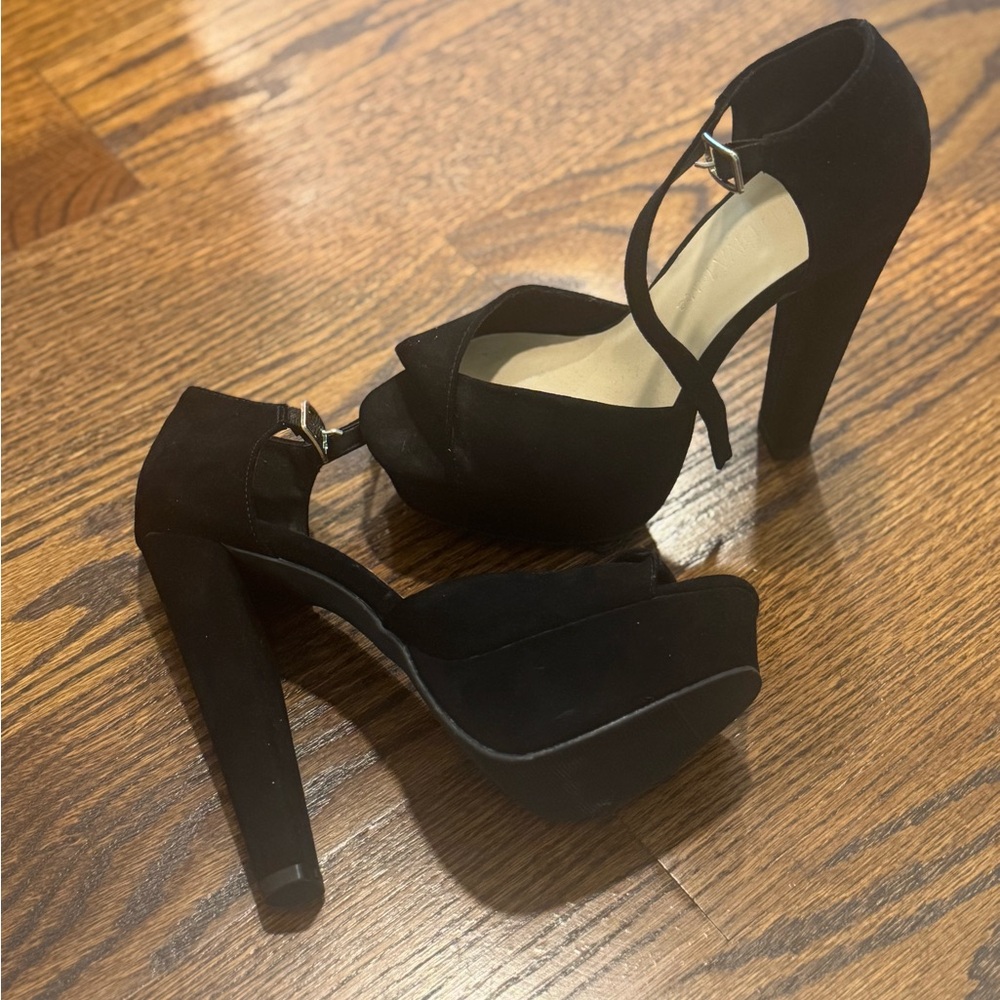 Platform heels - Picture 3 of 4